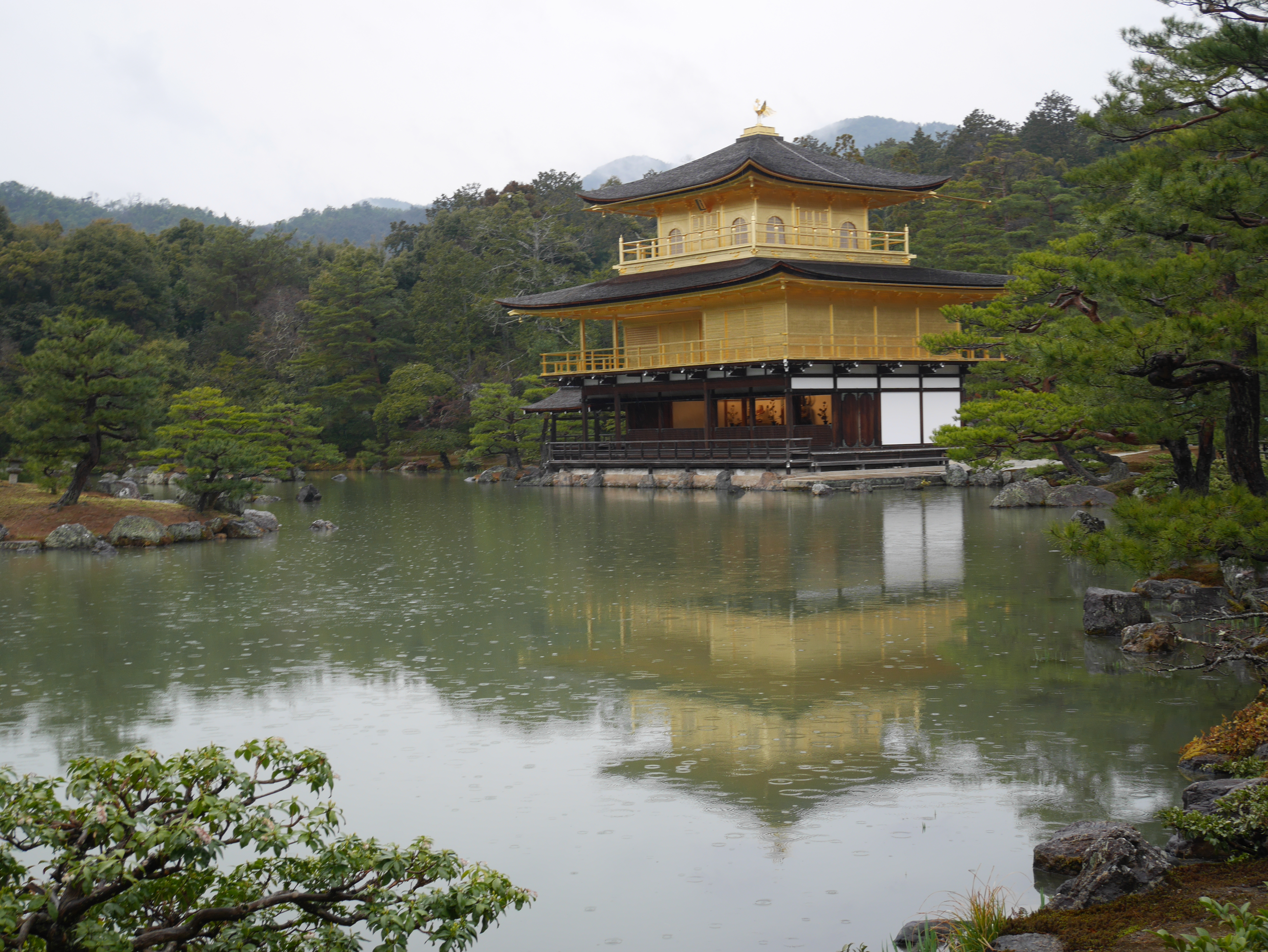 Goldener Pavillon am See, Kinkakuji